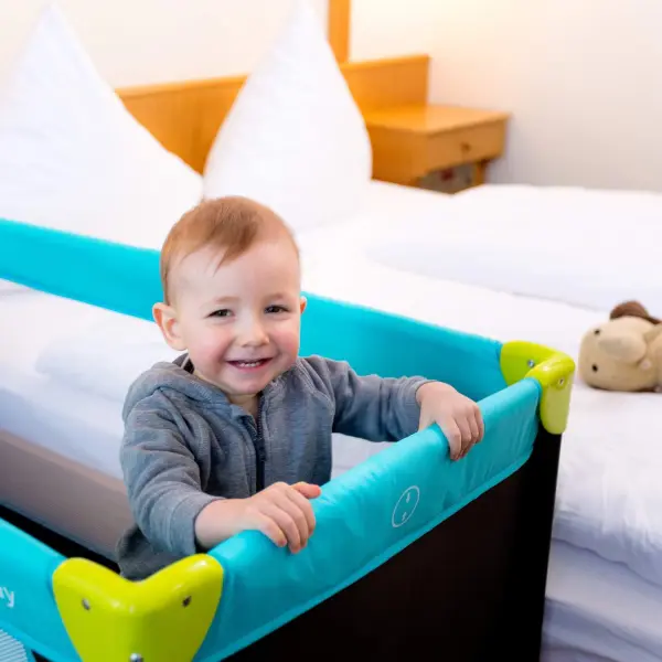 Dream'n'Play Travel Cot & Play Pen - Image 3