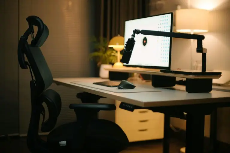 Remote Working to rent in Lisbon and Paris
