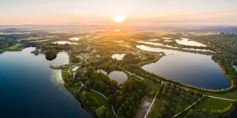 Best Beaches and Lakes Within an Hour from Paris