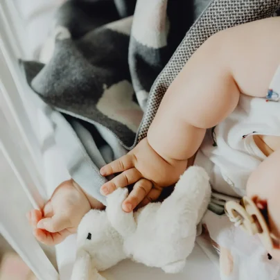 Baby sleeping in rented gears