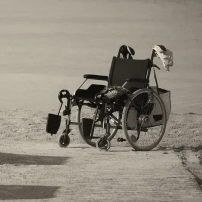 Wheelchairs for rent in Lisbon and Paris